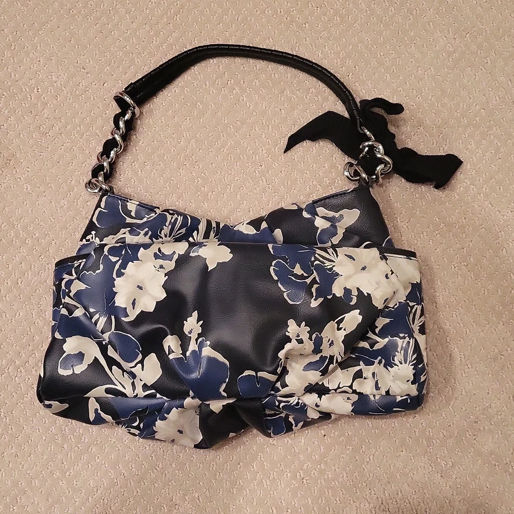 Simply Vera Wang Purse - Picture 2 of 4